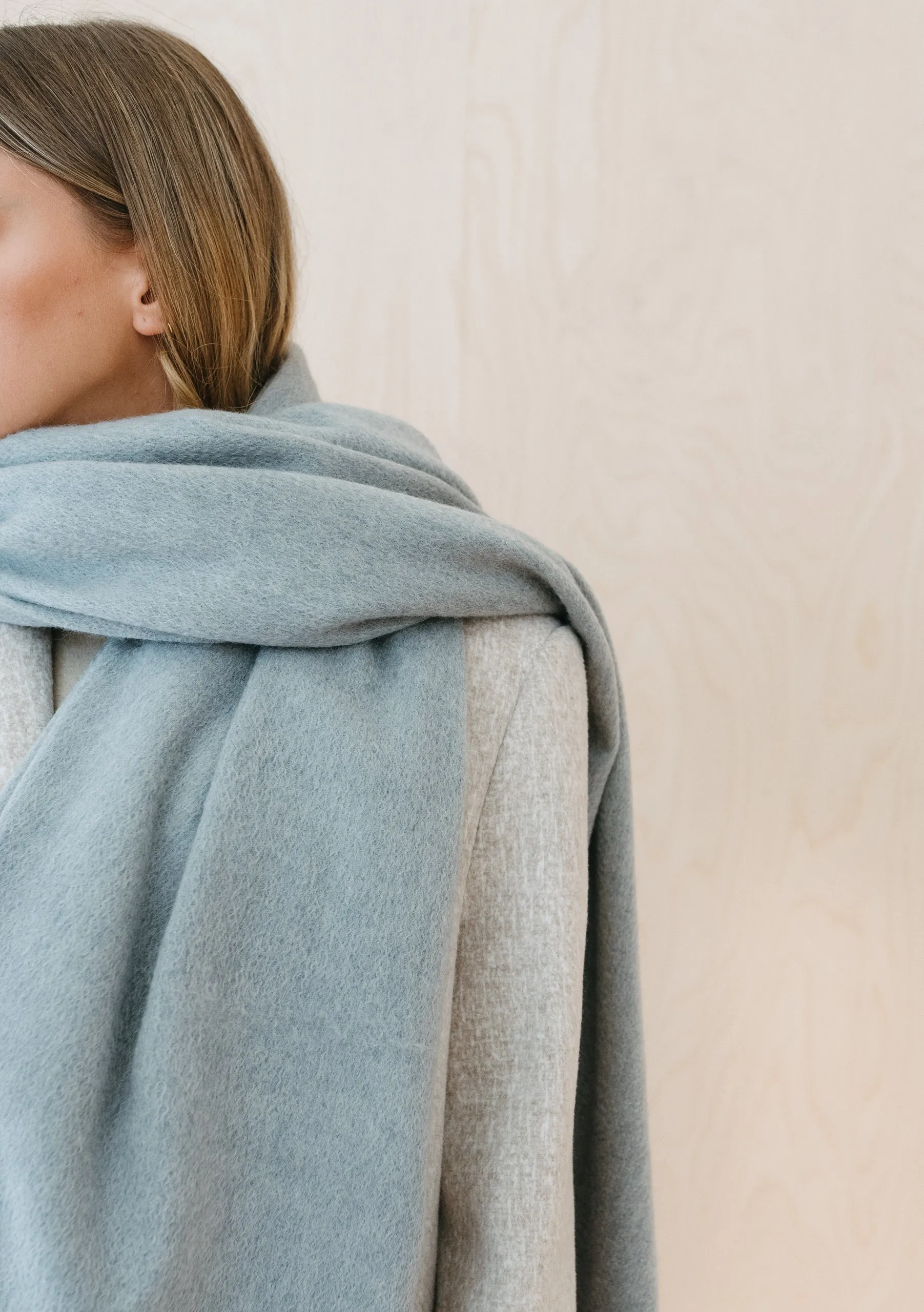 Cashmere Blanket Scarf in Light Grey Melange