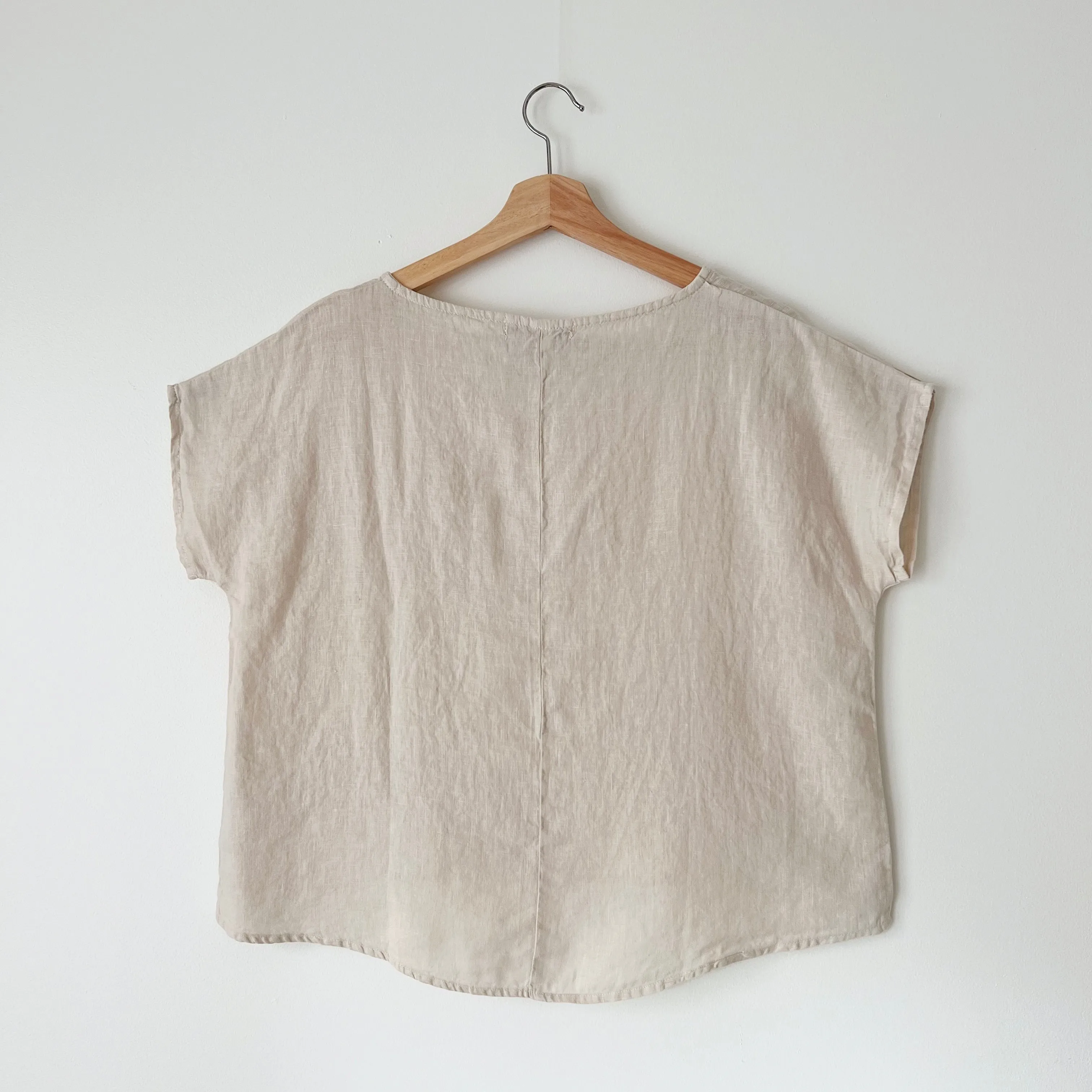 Cut Loose | High Low Linen Tee in Jicama